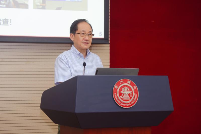 人力资源处综合办主任洪纳娜